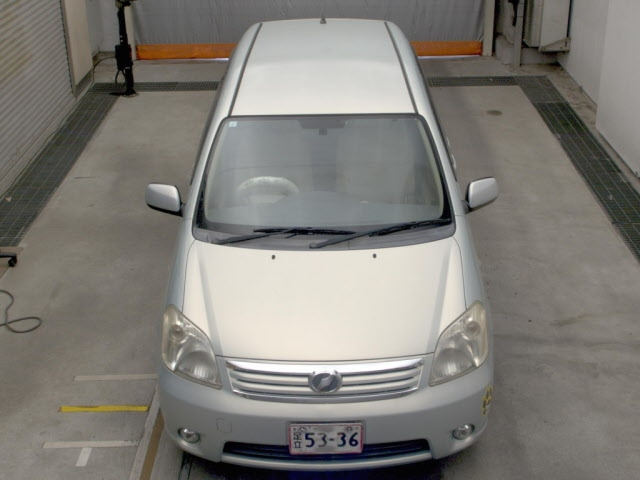 TOYOTA RAUM 2009