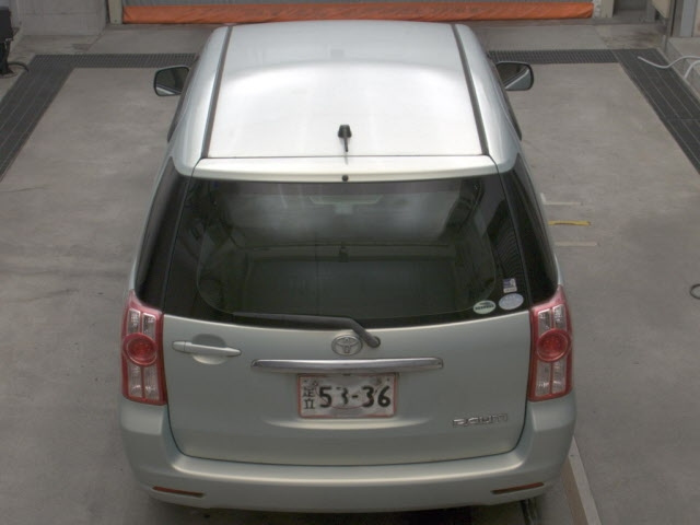 TOYOTA RAUM 2009