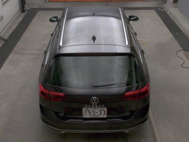 VOLKSWAGEN PASSAT VARIANT 2021