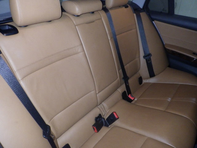 BMW 3 SERIES 2010