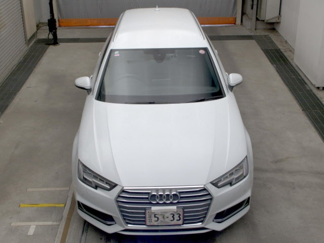 AUDI A4 2018
