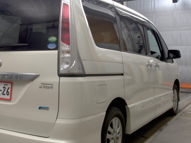 NISSAN SERENA 2012