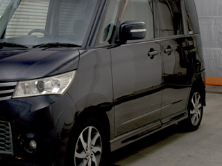 NISSAN ROOX 2011
