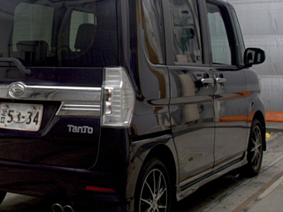 DAIHATSU TANTO 2013