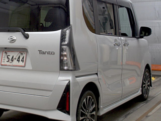DAIHATSU TANTO 2023