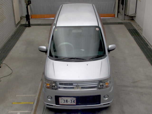 MITSUBISHI TOPPO 2010