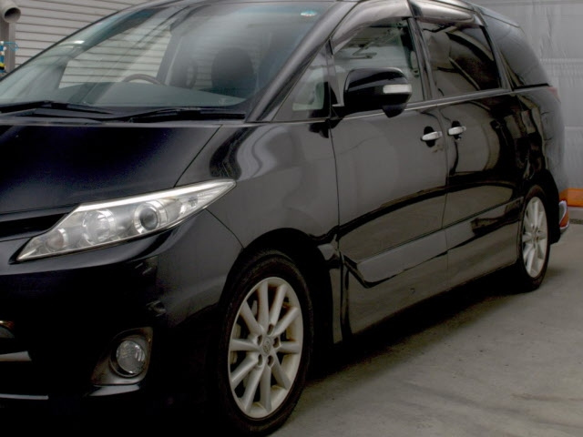 TOYOTA ESTIMA 2010