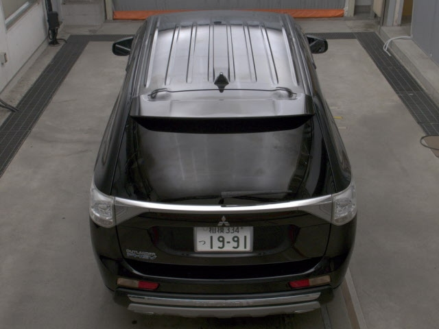 MITSUBISHI OUTLANDER PHEV 2013