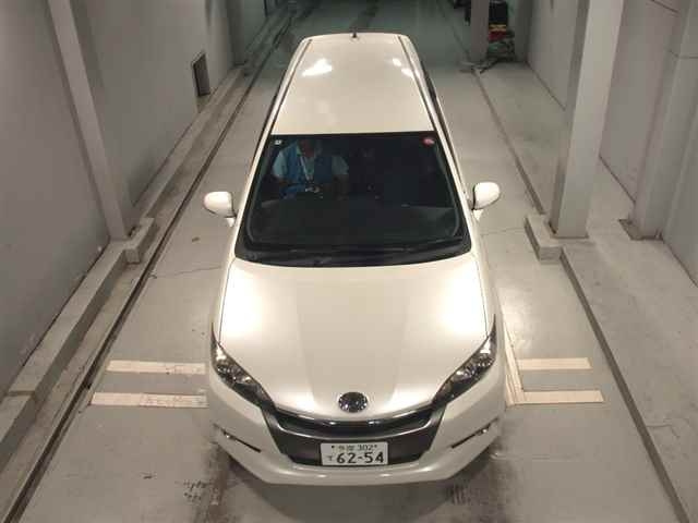 TOYOTA WISH 2012
