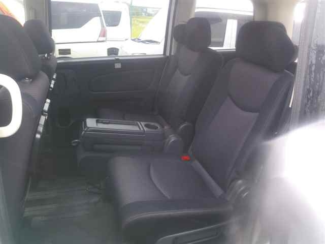 NISSAN SERENA 2012