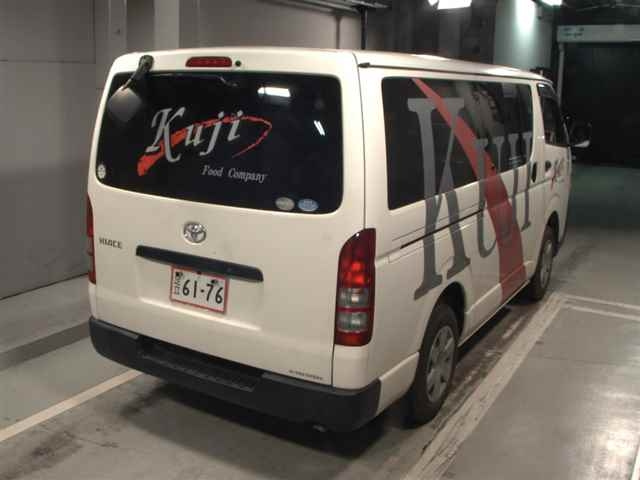 TOYOTA HIACE VAN 2013