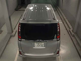 TOYOTA NOAH 2014