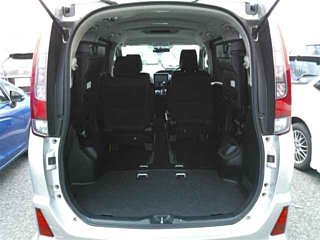 TOYOTA NOAH 2014