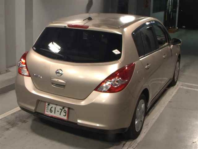 NISSAN TIIDA 2011