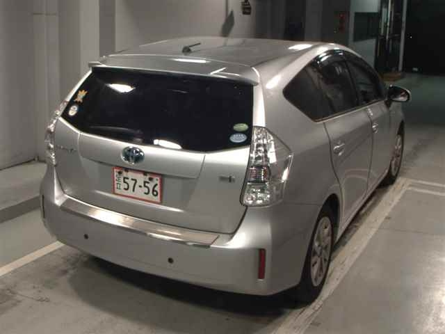 TOYOTA PRIUS ALPHA 2012