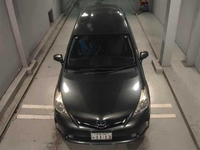 TOYOTA PRIUS ALPHA 2013