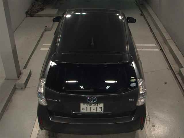 TOYOTA PRIUS ALPHA 2013