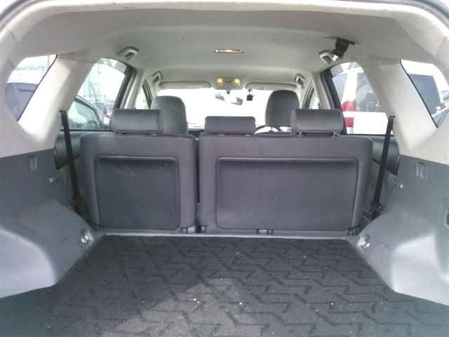 TOYOTA PRIUS ALPHA 2012