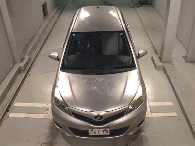 TOYOTA VITZ 2012