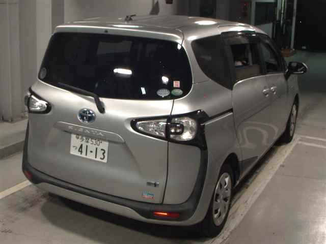 TOYOTA SIENTA 2015