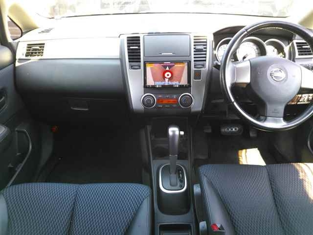 NISSAN TIIDA 2009