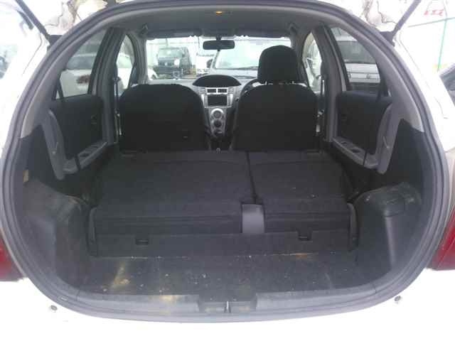 TOYOTA VITZ 2009