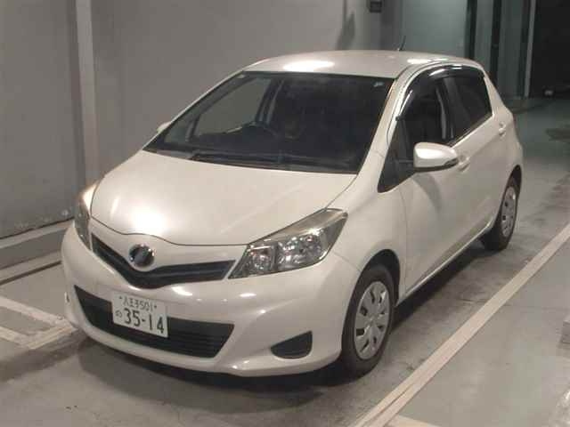 TOYOTA VITZ 2014