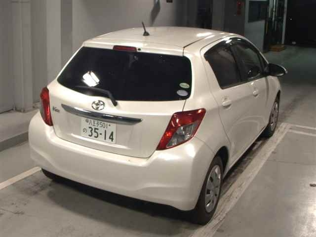TOYOTA VITZ 2014