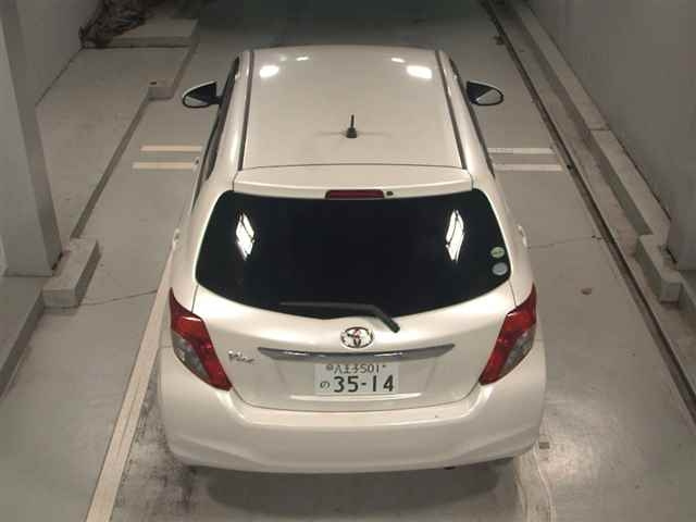 TOYOTA VITZ 2014