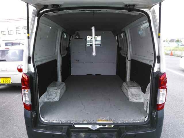 NISSAN CARAVAN VAN 2015