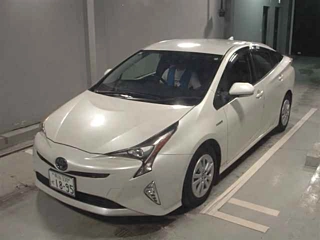 TOYOTA PRIUS 2017