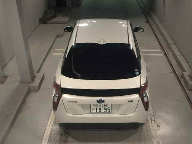 TOYOTA PRIUS 2017