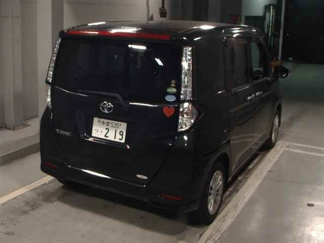 TOYOTA TANK 2017