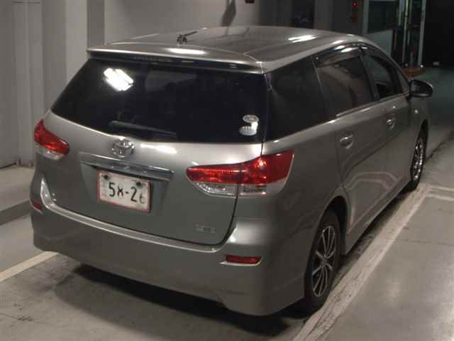 TOYOTA WISH 2010