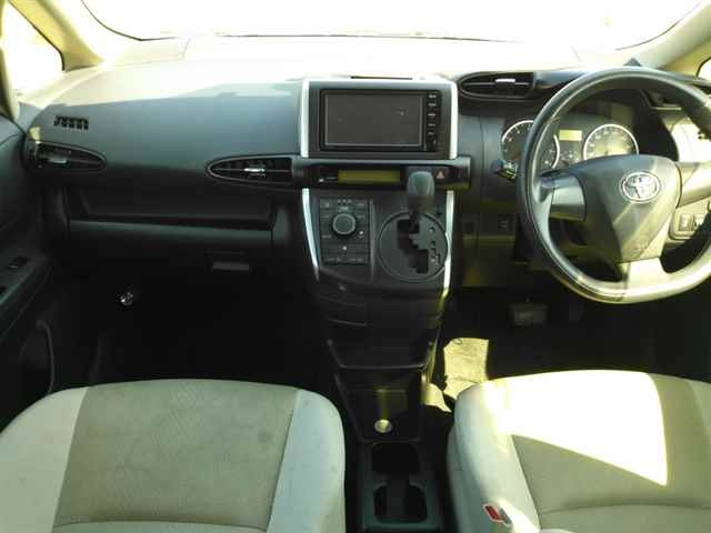 TOYOTA WISH 2014