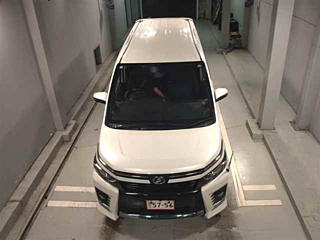 TOYOTA VOXY 2016