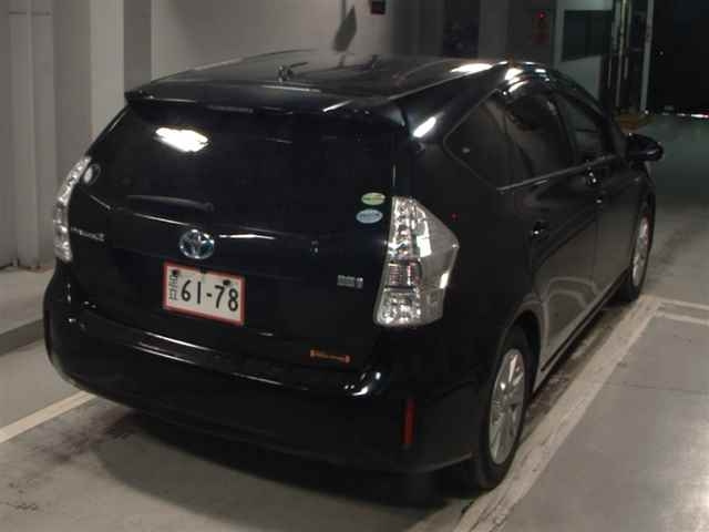 TOYOTA PRIUS ALPHA 2013