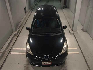 TOYOTA PRIUS ALPHA 2013