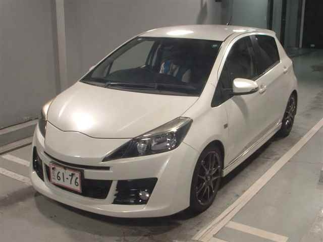 TOYOTA VITZ 2016