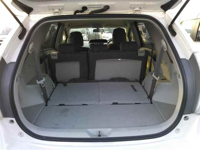 TOYOTA PRIUS ALPHA 2012