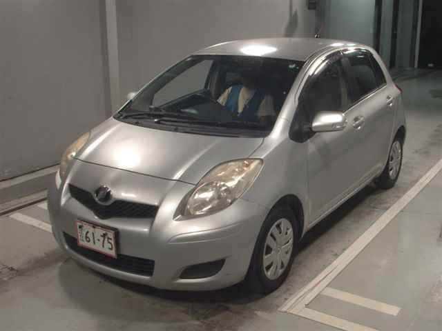 TOYOTA VITZ 2011