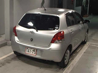 TOYOTA VITZ 2011