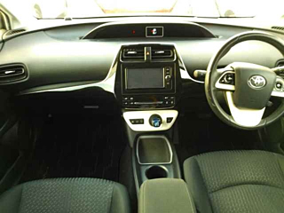 TOYOTA PRIUS 2017