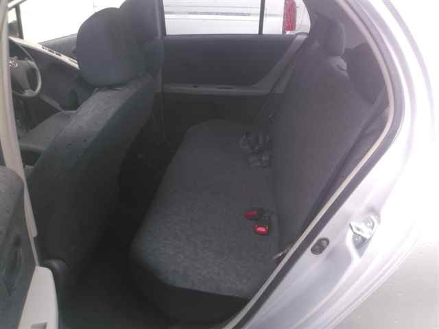 TOYOTA VITZ 2011