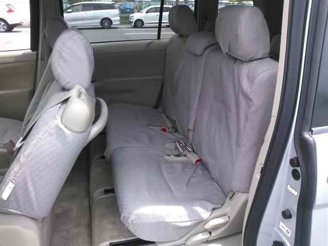 TOYOTA ISIS 2008