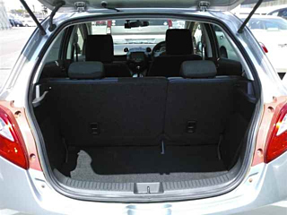 MAZDA DEMIO 2010