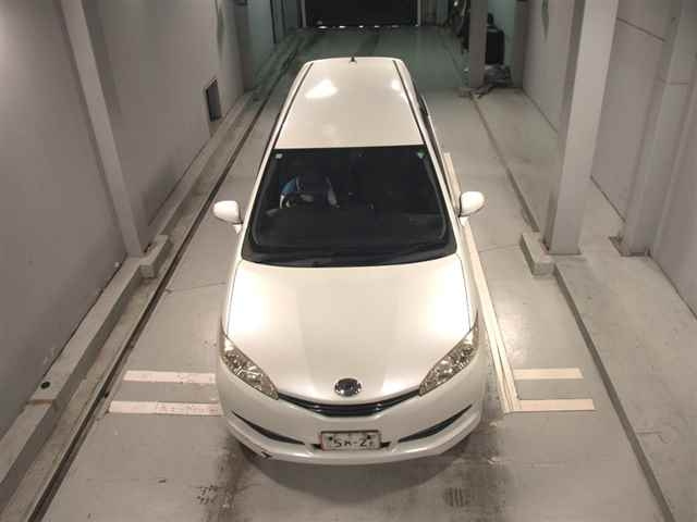 TOYOTA WISH 2009
