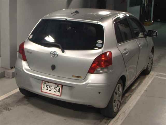 TOYOTA VITZ 2010