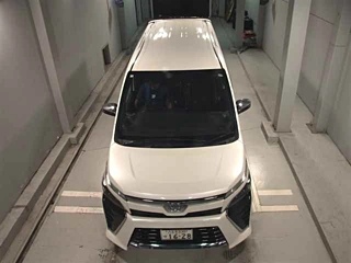 TOYOTA VOXY 2021