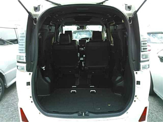 TOYOTA VOXY 2021